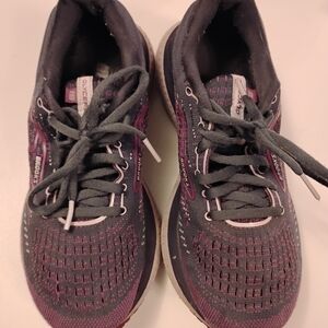 Brooks Women's Athletic Shoes - Dark Gray and Purple